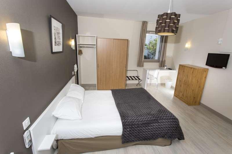 Brit Hotel Du Parc Niort Centre-Parking Gratuit Phòng bức ảnh