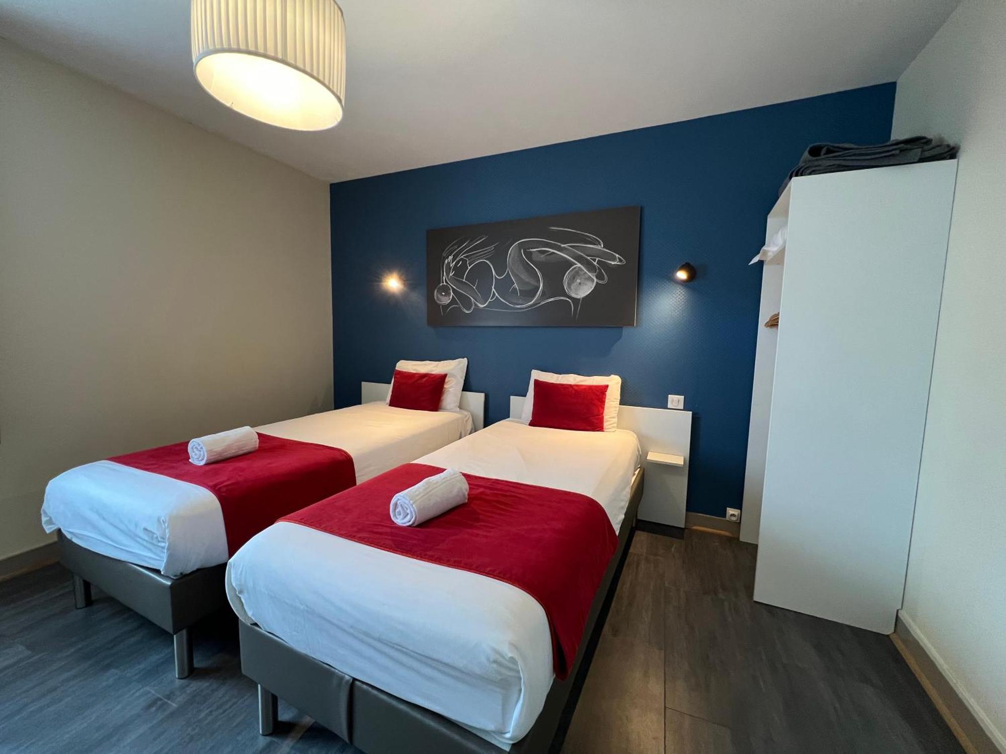 Brit Hotel Du Parc Niort Centre-Parking Gratuit Ngoại thất bức ảnh