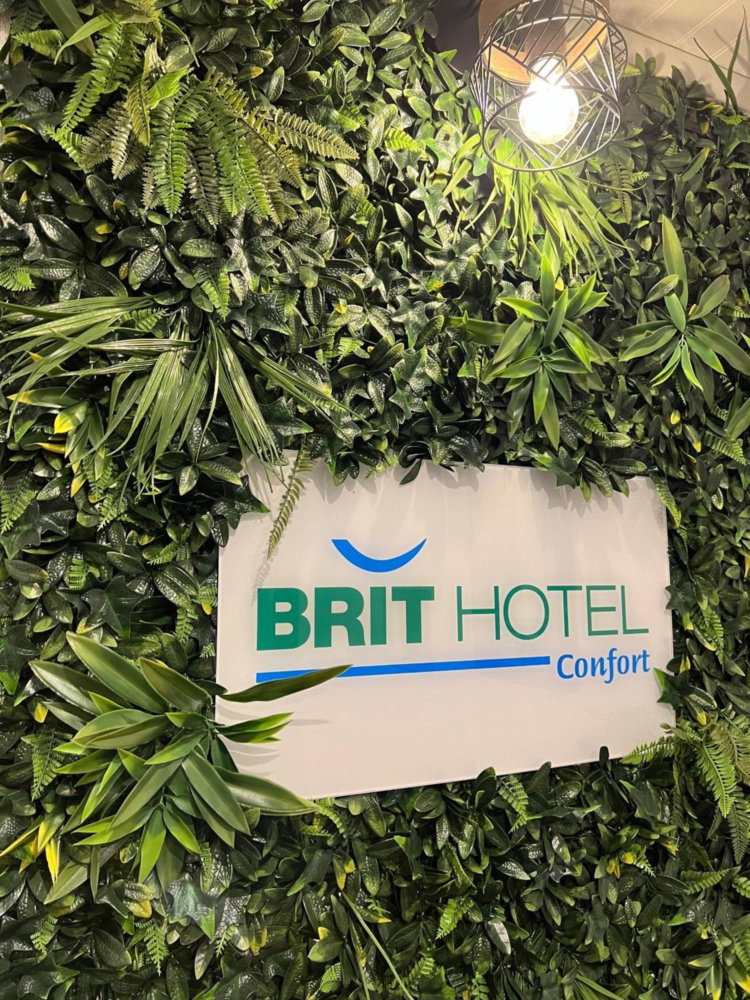 Brit Hotel Du Parc Niort Centre-Parking Gratuit Ngoại thất bức ảnh