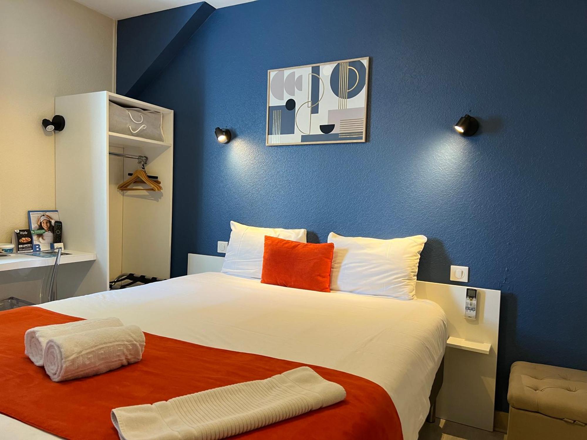 Brit Hotel Du Parc Niort Centre-Parking Gratuit Ngoại thất bức ảnh