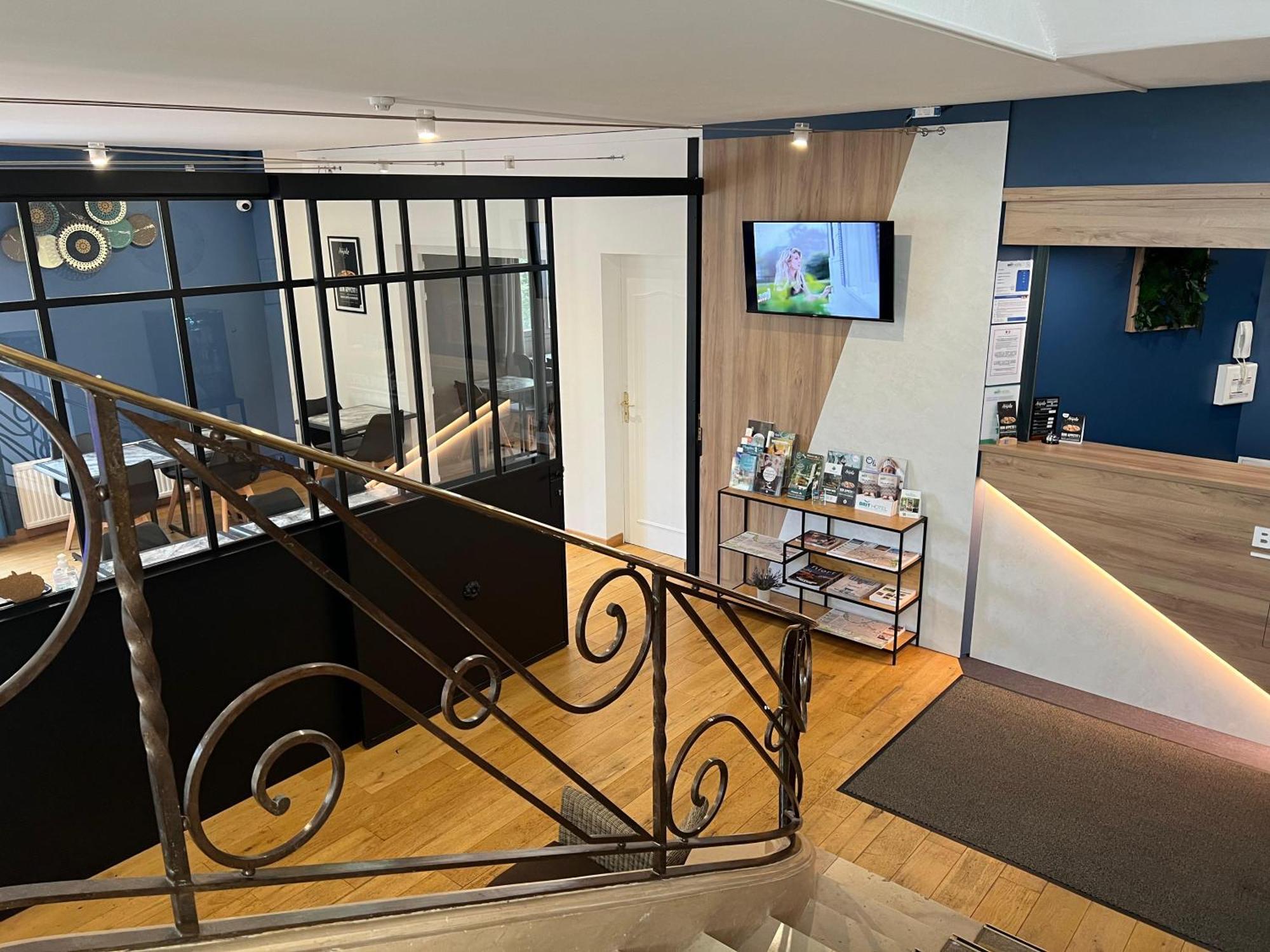 Brit Hotel Du Parc Niort Centre-Parking Gratuit Ngoại thất bức ảnh