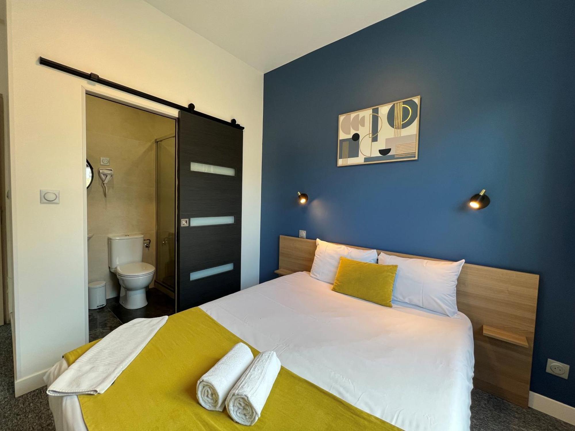 Brit Hotel Du Parc Niort Centre-Parking Gratuit Ngoại thất bức ảnh