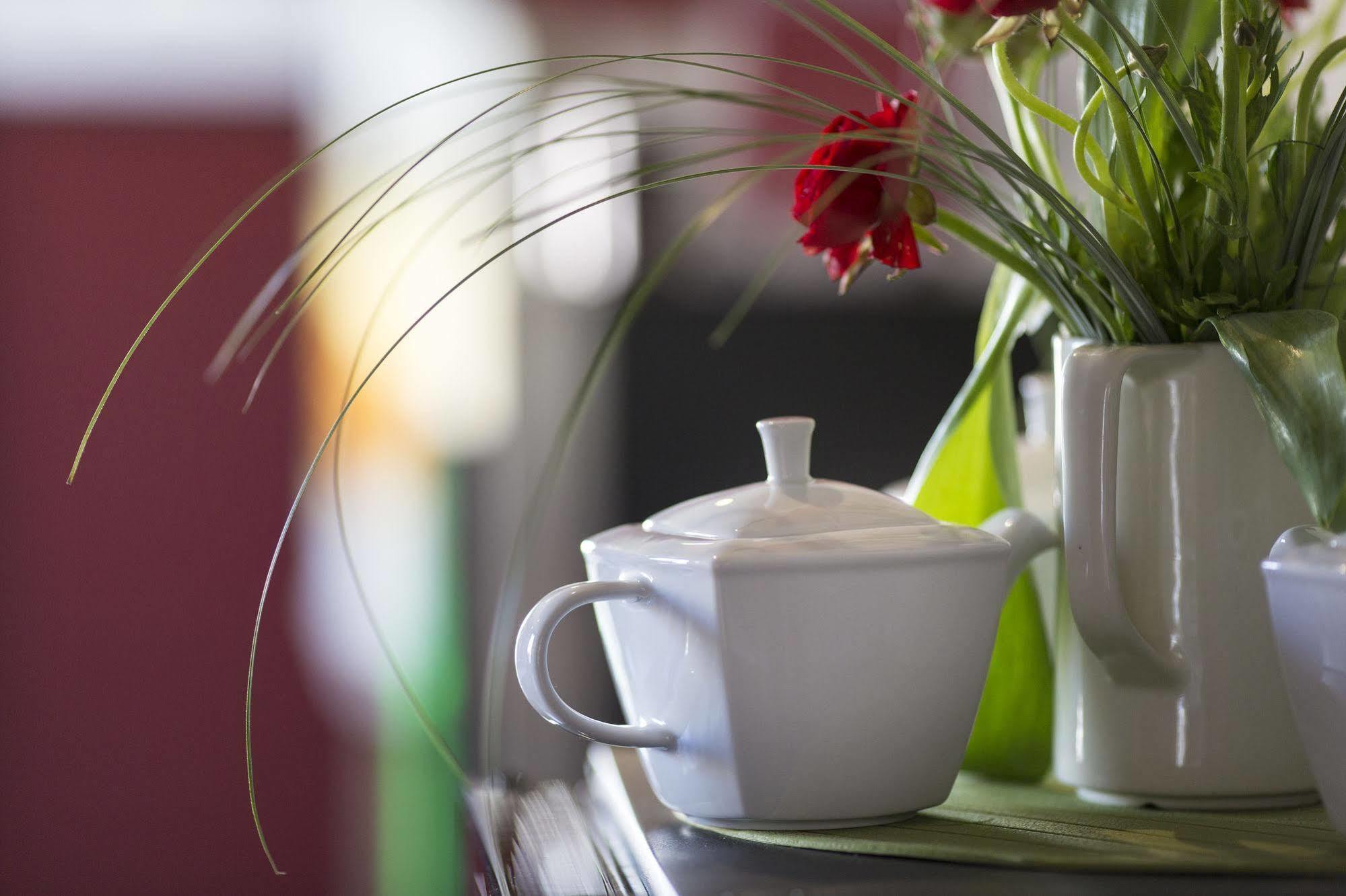 Brit Hotel Du Parc Niort Centre-Parking Gratuit Ngoại thất bức ảnh